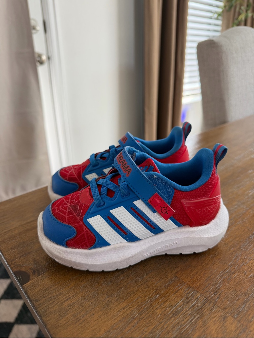 Adidas Lightorama Marvel Cloudfoams - Picture 2 of 8